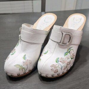 Rare Vintage Christian DIOR White Embroidered Floral Print Clogs Size EU 38 US 8